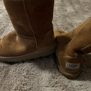 Ugg kids shearling boots